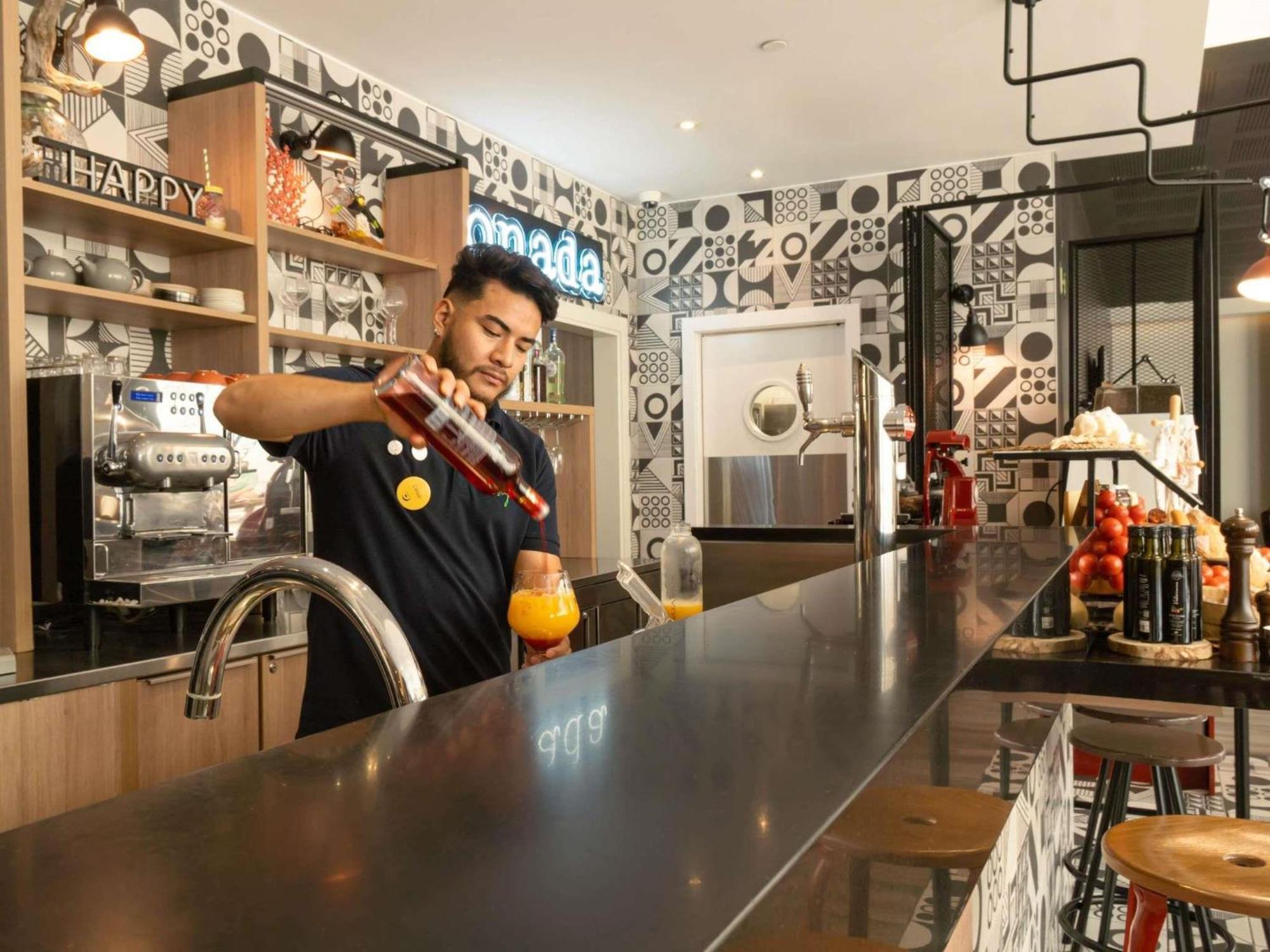 Ibis Styles Barcelona City Bogatell — Photos 2